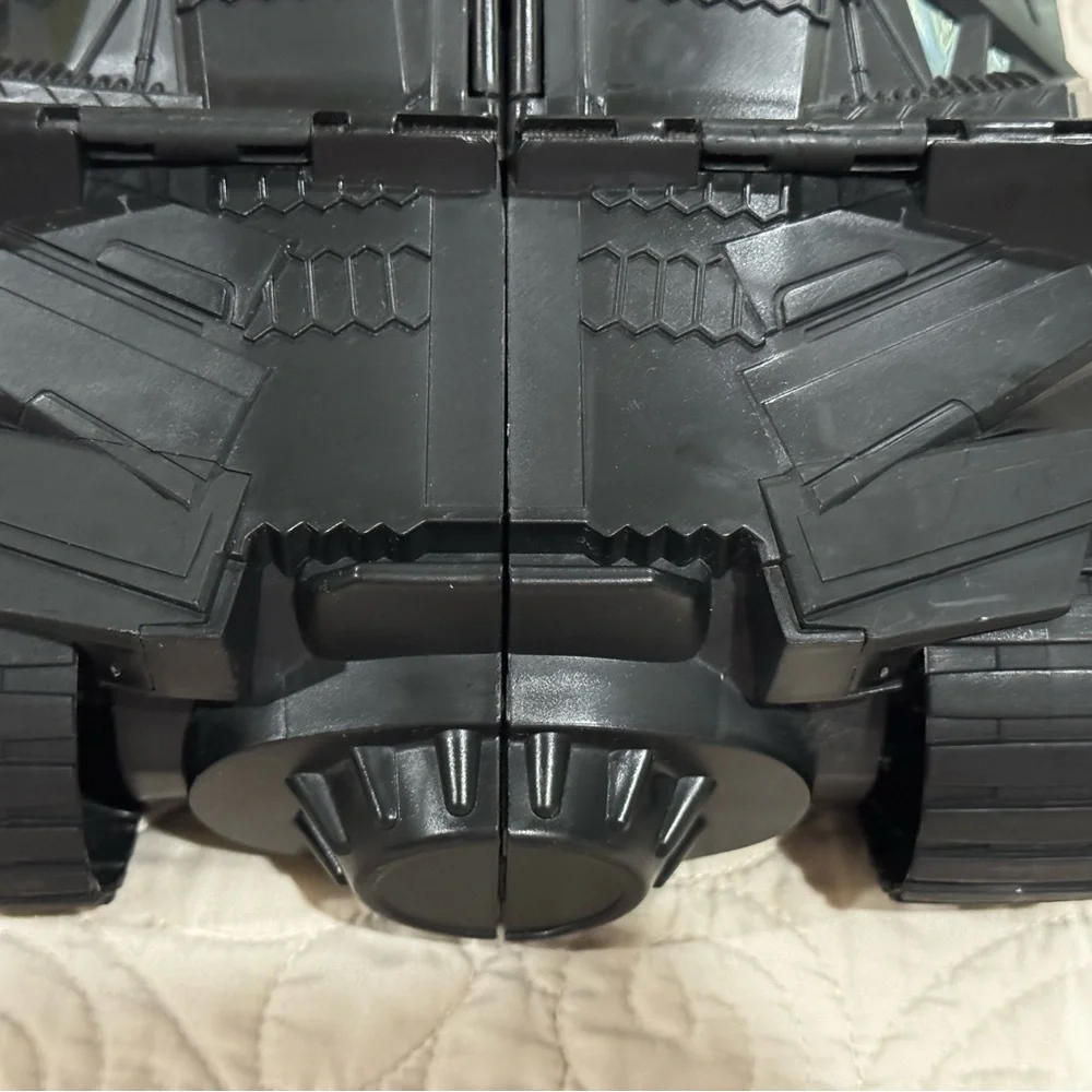Batman The Dark Knight Battle Stations Batmobile Tumbler Transforming Playset